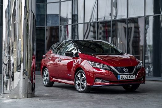 Nissan y Uber firman acuerdo para uso de vehículos eléctricos en Londres