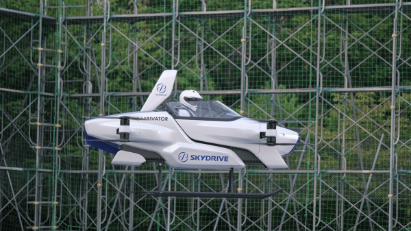“SkyDrive” ofrece un adelanto de su prototipo de aero taxi