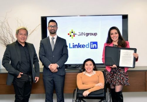 Firman GINgroup y LinkedIn convenio para inclusión laboral