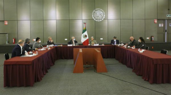 Gobernación y SCT se reunen con trabajadores de Mexicana de Aviación