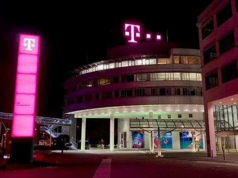 Reporta Deutsche Telekom alza de 25% en sus ingresos de 2020