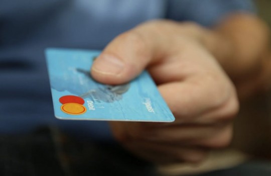 Zip, tarjeta de débito para comprar a plazos