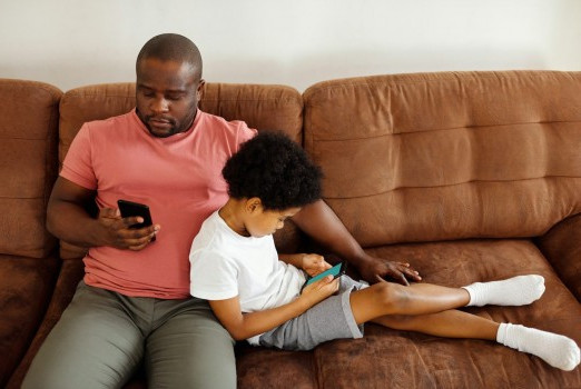 Tips para proteger a nuestros niños de gastos indebidos en línea