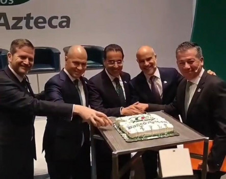 Celebra Banco Azteca 20 años de servicio