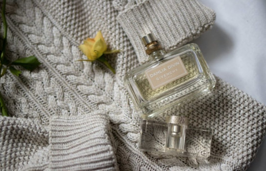 Tommy & Givenchy: el camino de dos compañías líderes en perfumes