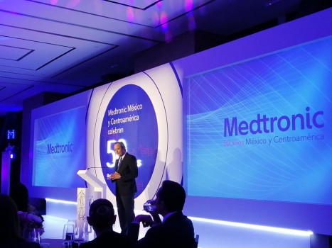 Celebra Medtronic 50 años en México