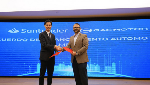 Santander financiará autos de la marca GAC en México