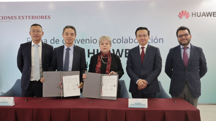 La SRE y Huawei México firman convenio para empoderar a empresarias 