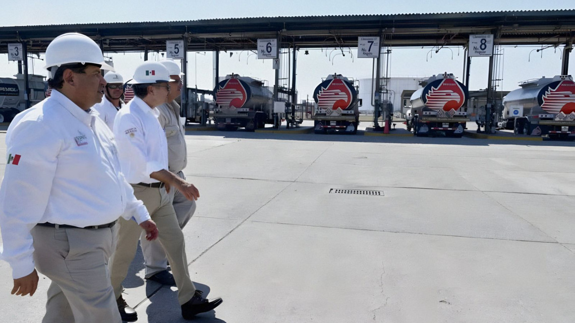 PEMEX expande su flota a mil 800 pipas y optimiza la distribución de 685 mil barriles diarios