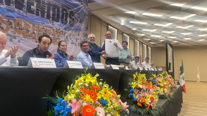 Acuerdan Industria del Cemento y Gobierno Reducir Costo de Productos