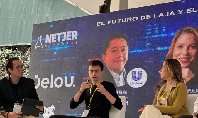 Franco Palacios defiende la IA como aliada para optimizar el trabajo humano en el Neuron IT Forum