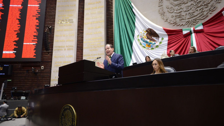 Olinia recibe el apoyo de autoridades y legisladores como la nueva opción de autos eléctricos