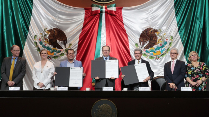 Firman Acuerdo Diputados y UNAM para Difundir Demandas Ciudadanas