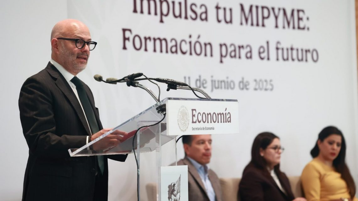 Economía y Santander capacitarán a 60 mil personas en MiPymes