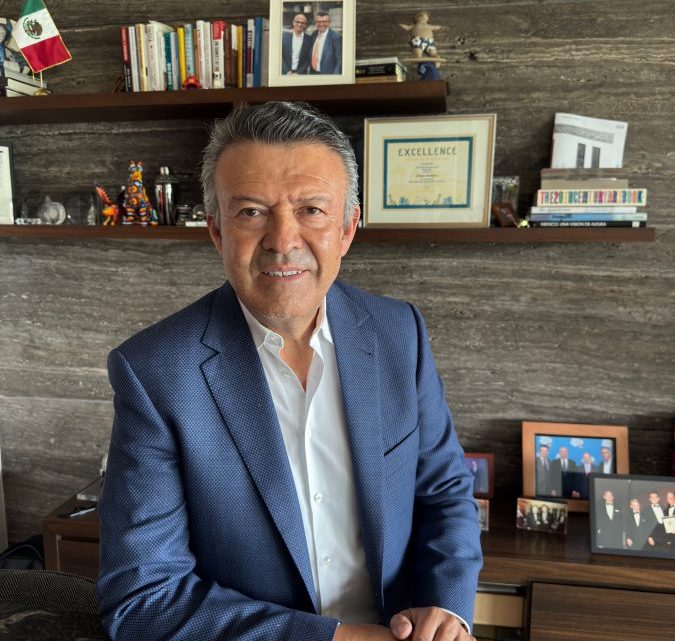 Databricks designó a Enrique Perezyera como director general en México