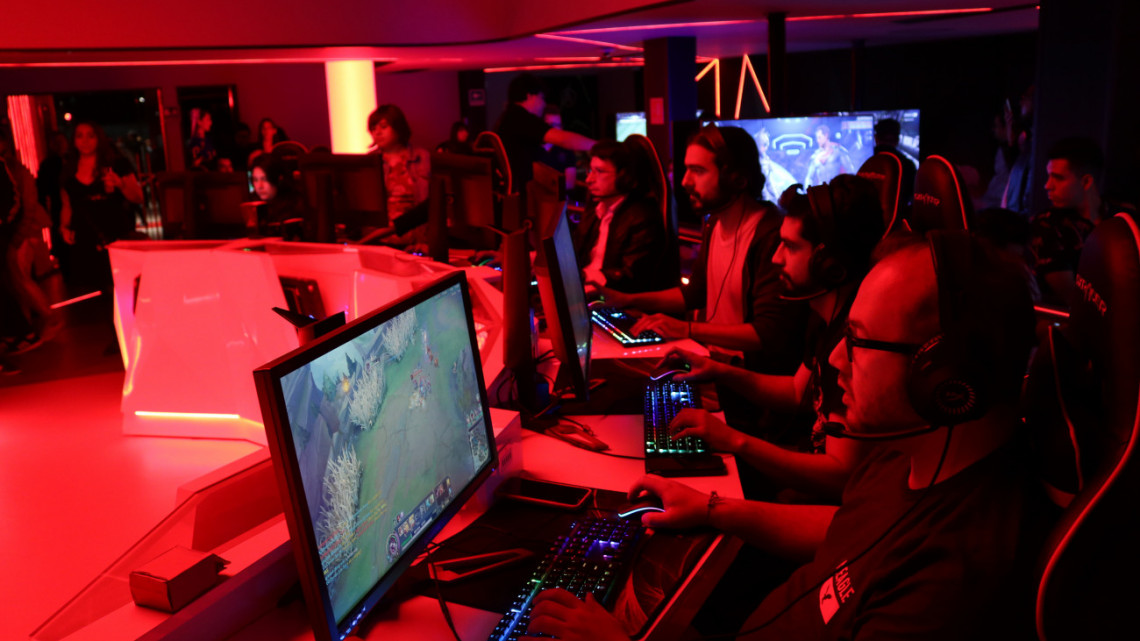 Movistar y Arena celebran el Día del Gamer 2025 con torneos de videojuegos