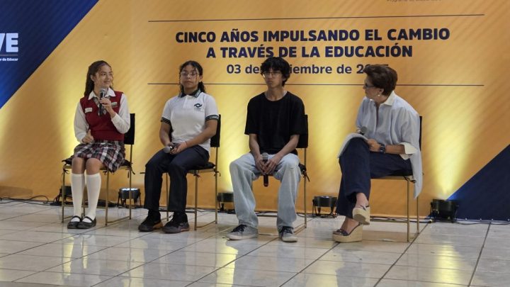 Constellation Brands entrega reconocimientos a estudiantes en Coahuila, Sonora y Veracruz