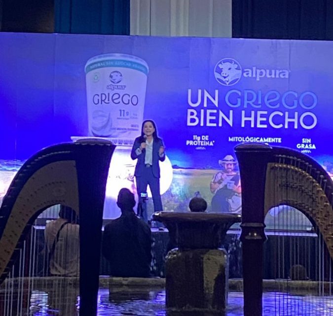 Alpura lanza yoghurt griego con producción nacional y alta proteína