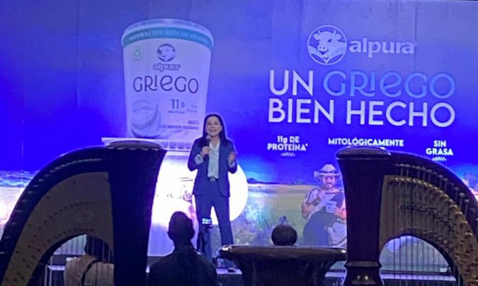 Alpura lanza yoghurt griego con producción nacional y alta proteína