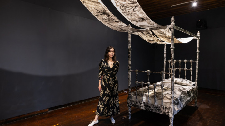 Festival Cervantino inaugura Rumores de la noche, exposición de la artista Elisa Malo