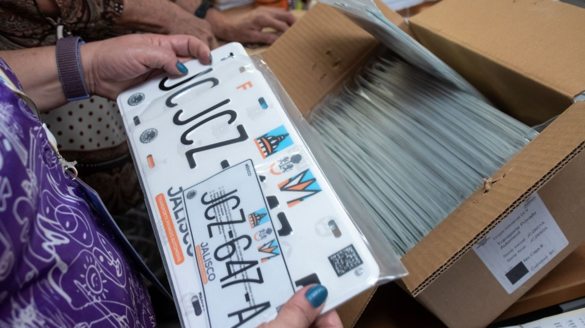 Ciudadanos de Jalisco tienen hasta diciembre para aprovechar canje gratuito de placas