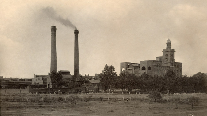 FEMSA estrena el documental “Legado en Movimiento” por su 135 aniversario