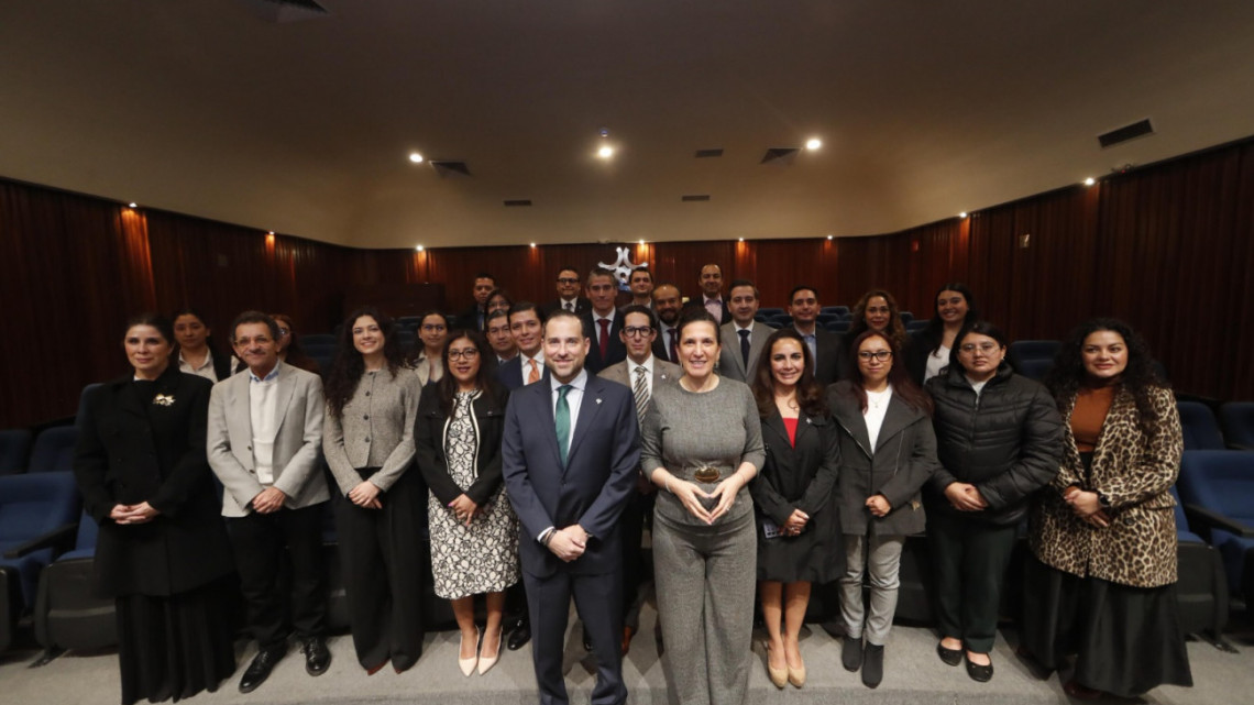 Diálogo con la Iniciativa Privada, para Construir un País más Próspero: Kenia López Rabadán Diálogo con la Iniciativa Privada, para Construir un País más Próspero: Kenia López Rabadán