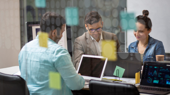 61% de las empresas en México ha incorporado software con IA