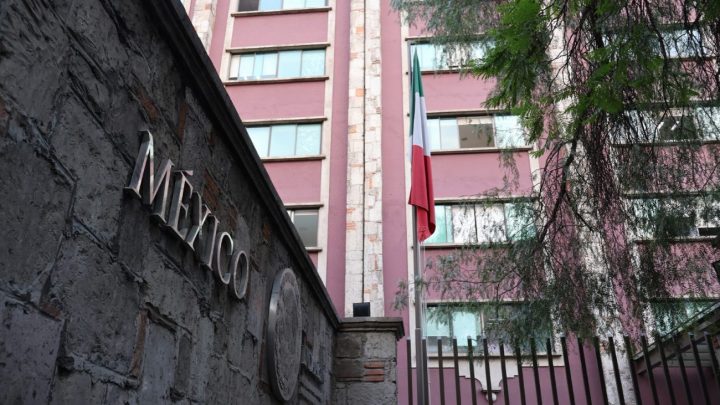 Control de 600 millones de pesos para servicios federales genera alertas internas en INDAABIN