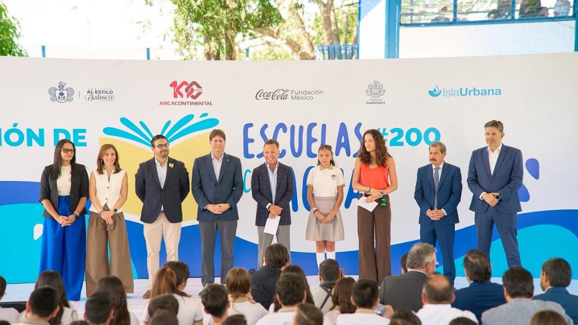 Seguridad hídrica escolar avanza con inversión millonaria de Arca Continental y Coca-Cola México